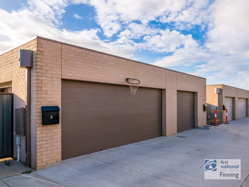 Clyde North VIC 3978