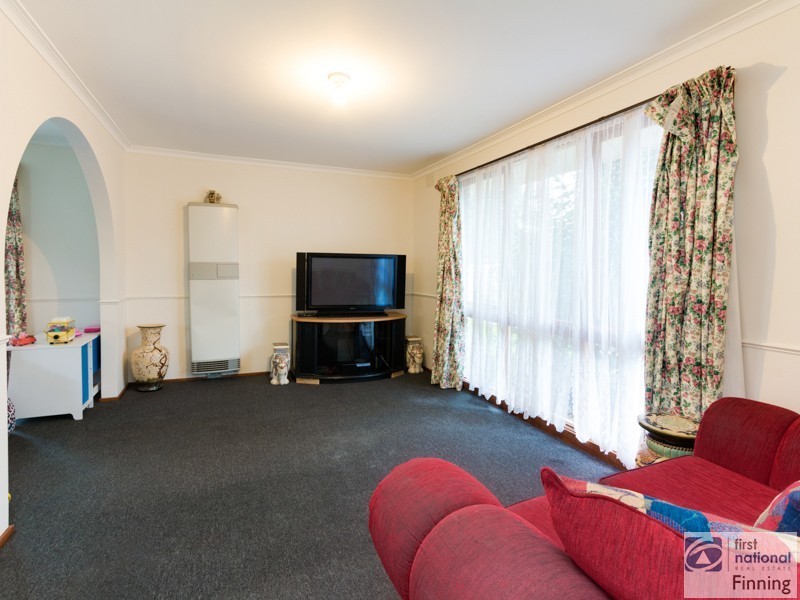 26 Dearing Avenue, Cranbourne VIC 3977