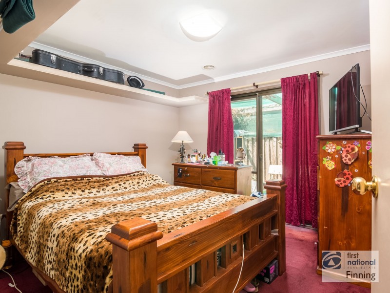 4 Hindmarsh Court, Cranbourne North VIC 3977