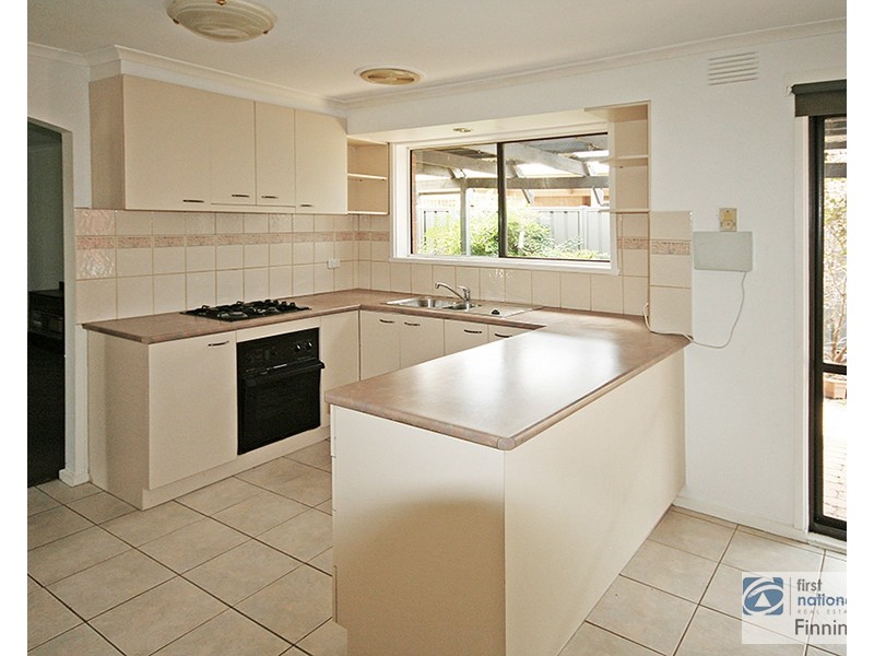 16 Fairbairn Road, Cranbourne VIC 3977