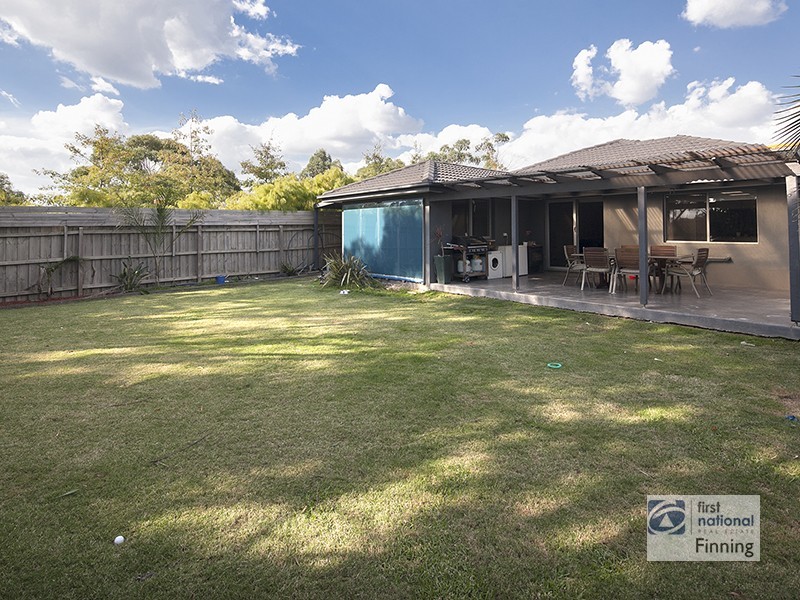 13 Elaine Court, Cranbourne VIC 3977