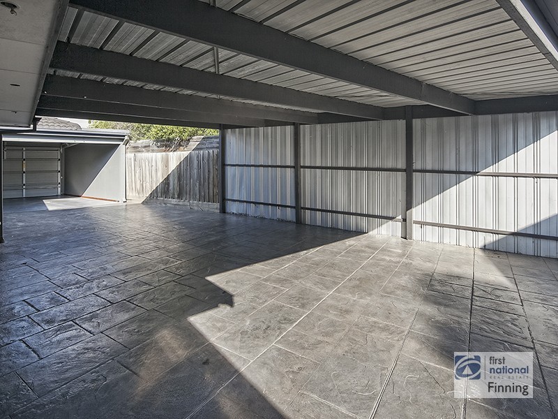 13 Elaine Court, Cranbourne VIC 3977