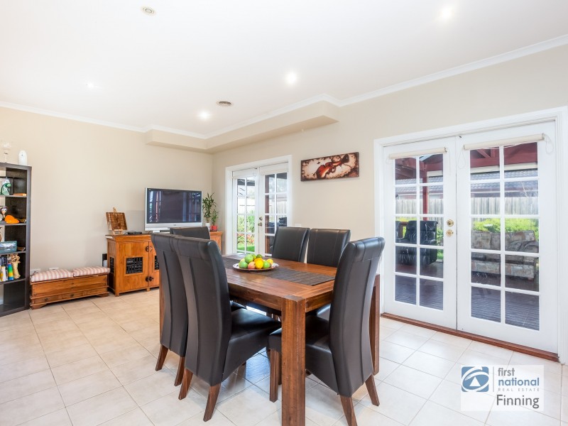 23 Paterson Drive, Lynbrook VIC 3975