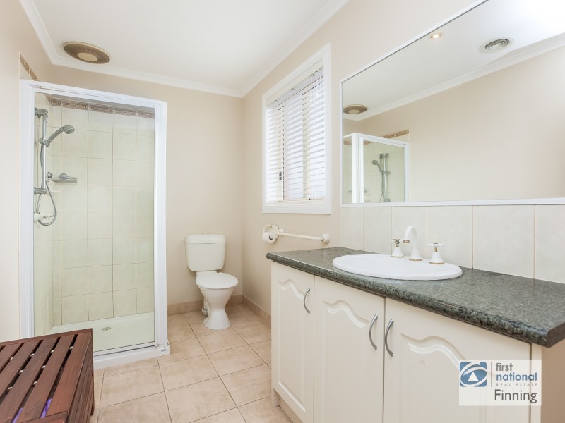 23 Paterson Drive, Lynbrook VIC 3975