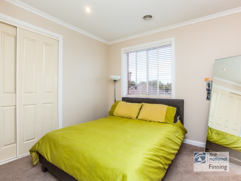 23 Paterson Drive, Lynbrook VIC 3975