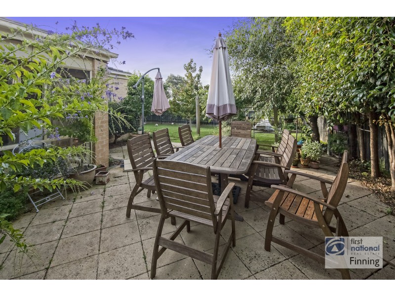 6 Furze Court, Cranbourne West VIC 3977