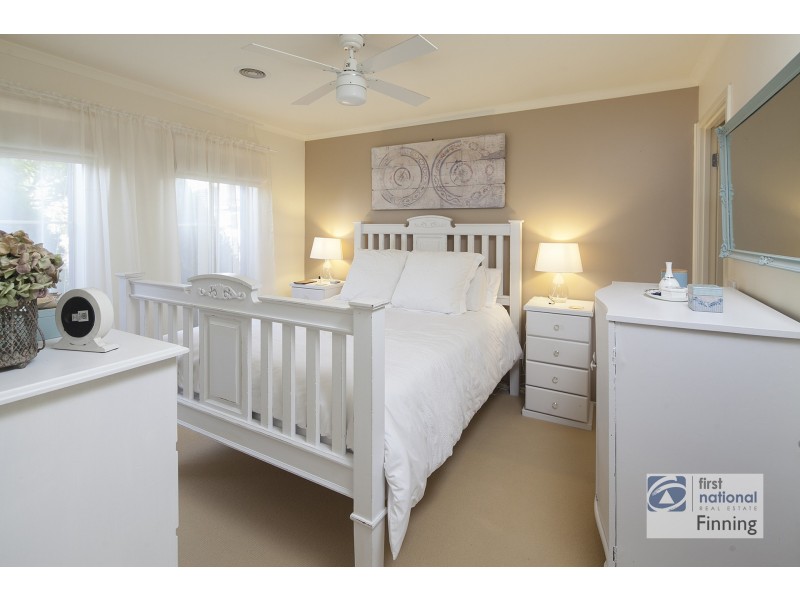 6 Furze Court, Cranbourne West VIC 3977