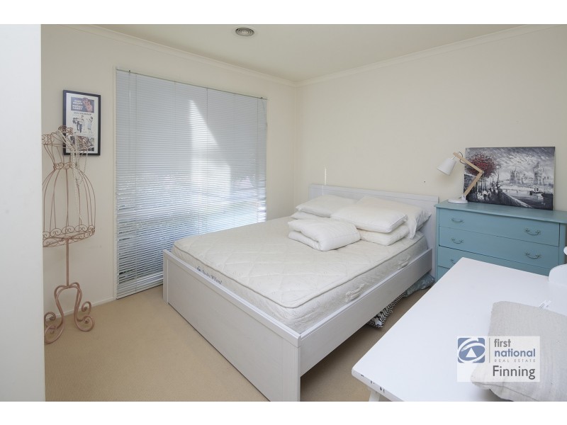 6 Furze Court, Cranbourne West VIC 3977