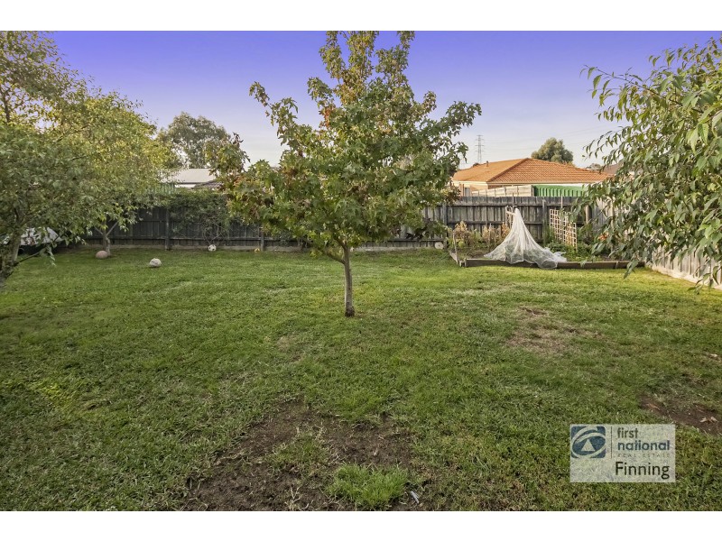 6 Furze Court, Cranbourne West VIC 3977