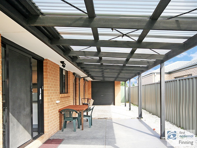 4 Wiltshire Avenue, Cranbourne East VIC 3977