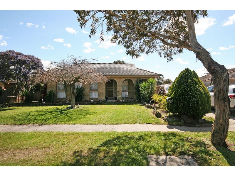 5 Kennedy Court, Cranbourne VIC 3977