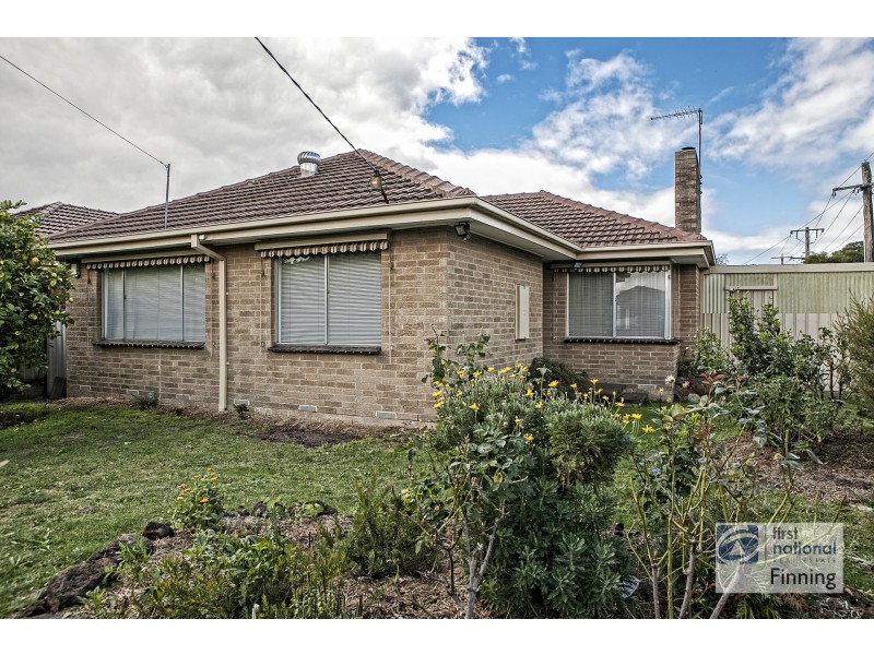 28 Lurline Street, Cranbourne VIC 3977