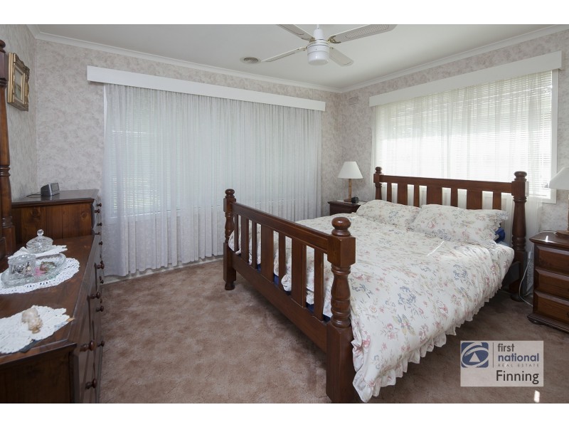 28 Lurline Street, Cranbourne VIC 3977