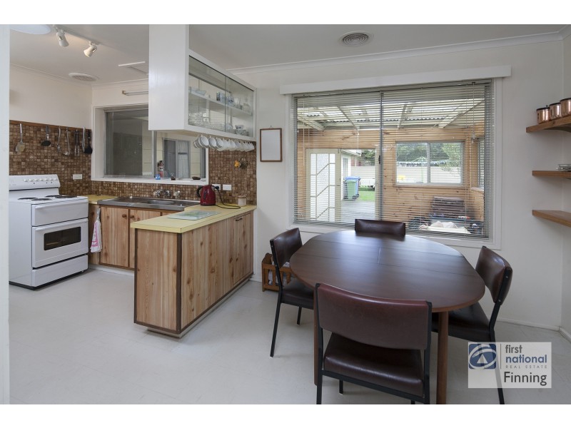 28 Lurline Street, Cranbourne VIC 3977