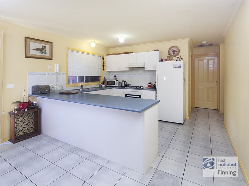 3 Otley Way, Cranbourne East VIC 3977