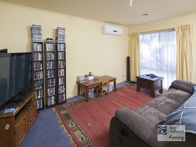 3 Otley Way, Cranbourne East VIC 3977