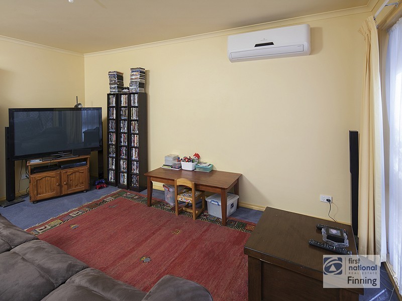3 Otley Way, Cranbourne East VIC 3977
