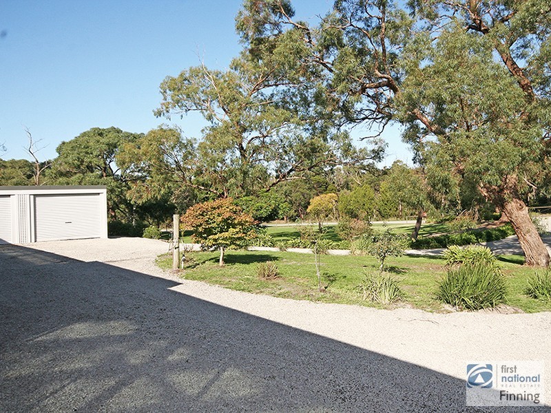 15 Currawong Grove, Cannons Creek VIC 3977