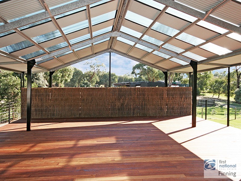 15 Currawong Grove, Cannons Creek VIC 3977