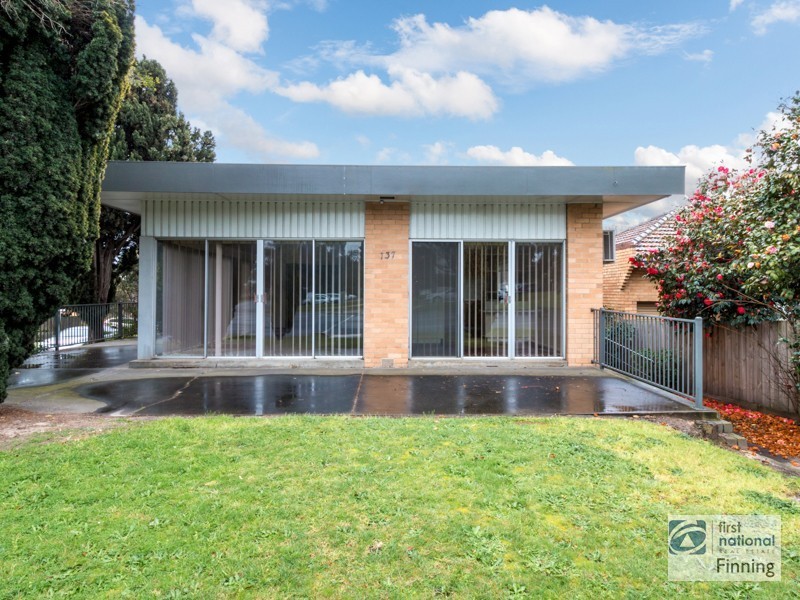 137 Sladen Street, Cranbourne VIC 3977