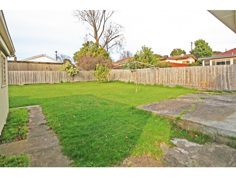 2 Scott Street, Cranbourne VIC 3977