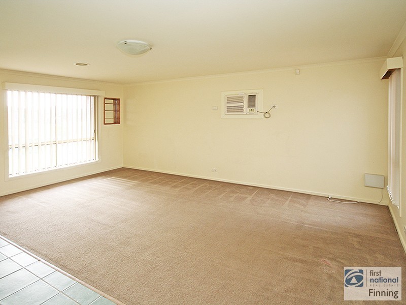 23 Genoa Way, Cranbourne West VIC 3977