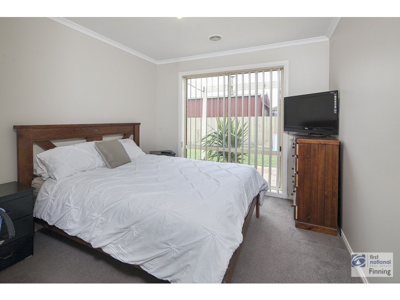 2 Nerrena Rise, Cranbourne West VIC 3977