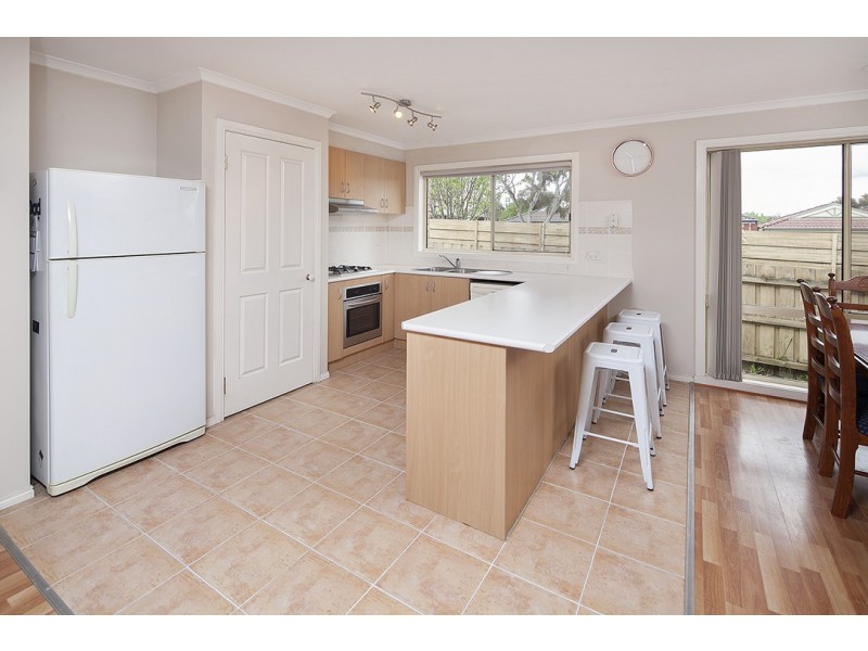 2 Nerrena Rise, Cranbourne West VIC 3977
