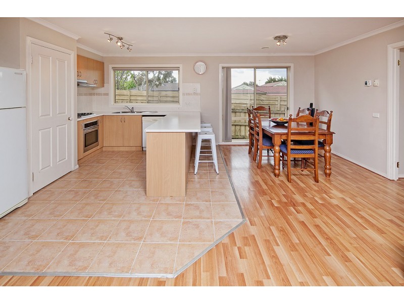 2 Nerrena Rise, Cranbourne West VIC 3977