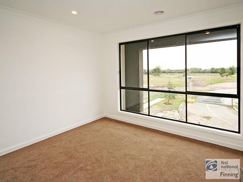 47 Fergus Lane, Cranbourne West VIC 3977