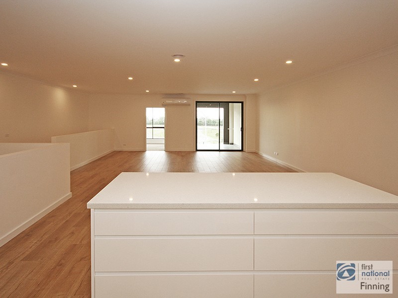 47 Fergus Lane, Cranbourne West VIC 3977