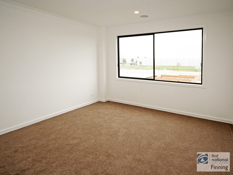 47 Fergus Lane, Cranbourne West VIC 3977