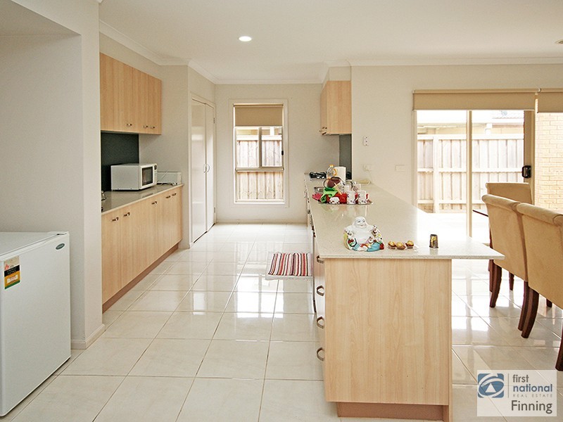 14 Pepperbush Circuit, Cranbourne VIC 3977