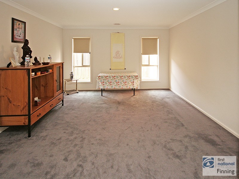 14 Pepperbush Circuit, Cranbourne VIC 3977