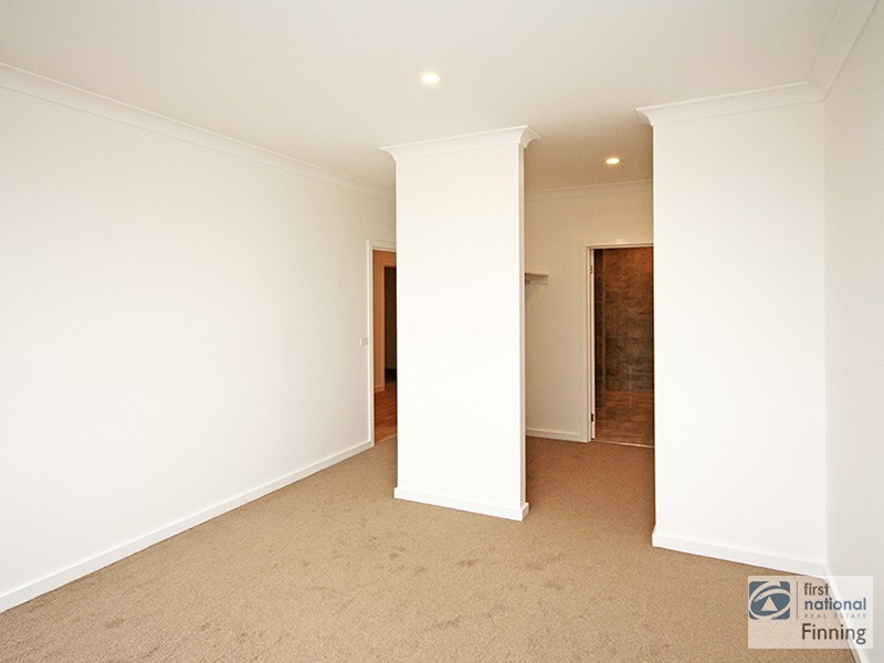 47 Fergus Lane, Cranbourne VIC 3977