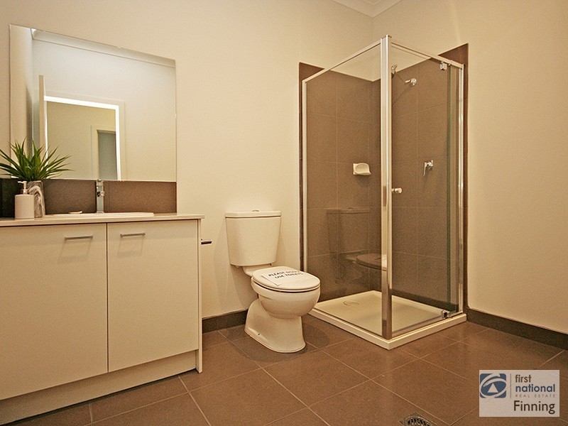 9 Fergus Lane, Cranbourne VIC 3977