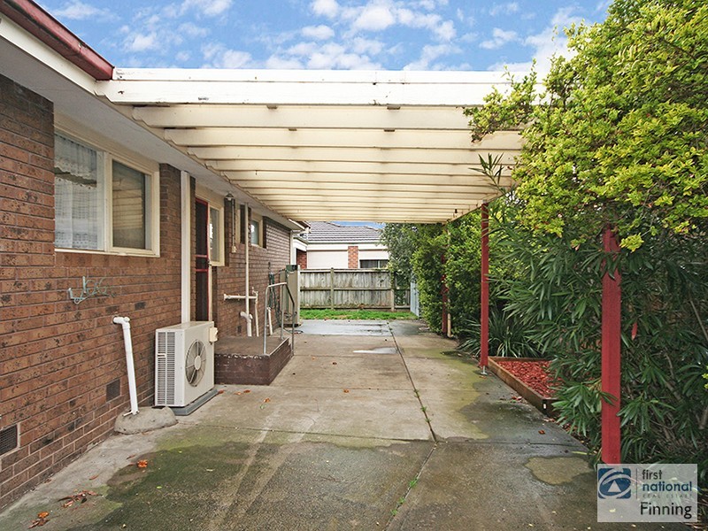 8 Brumby Court, Cranbourne VIC 3977