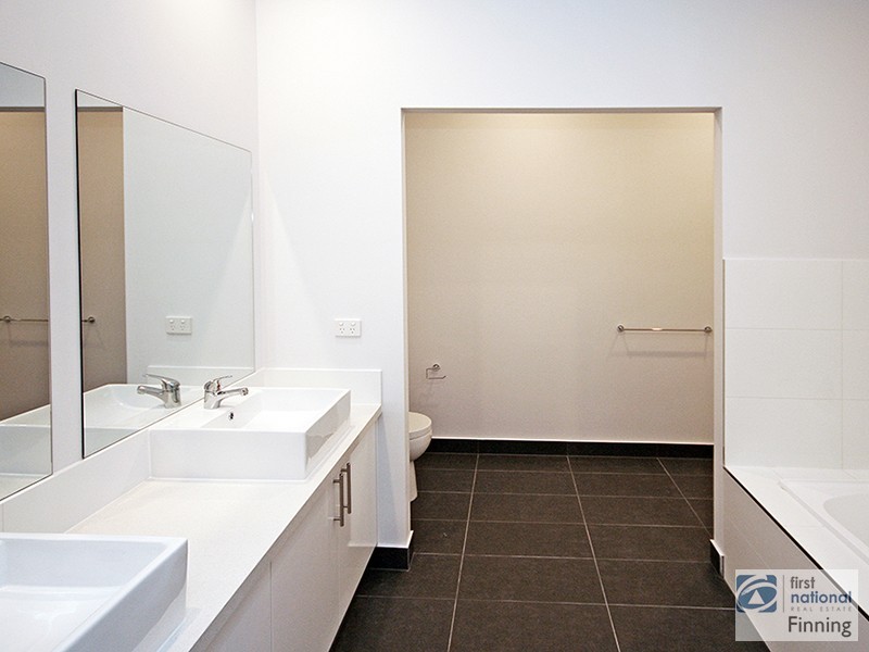 23A Fergus Lane, Cranbourne West VIC 3977