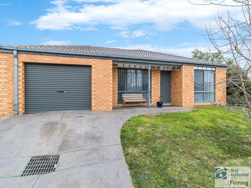 1A Dunlavin Way, Cranbourne East VIC 3977
