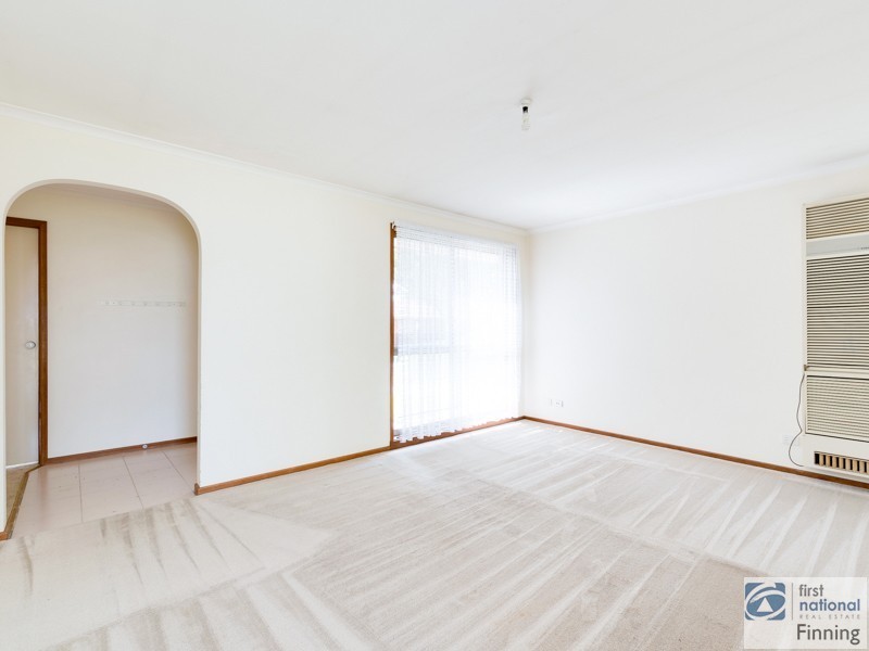 28 Brentwood Drive, Cranbourne North VIC 3977