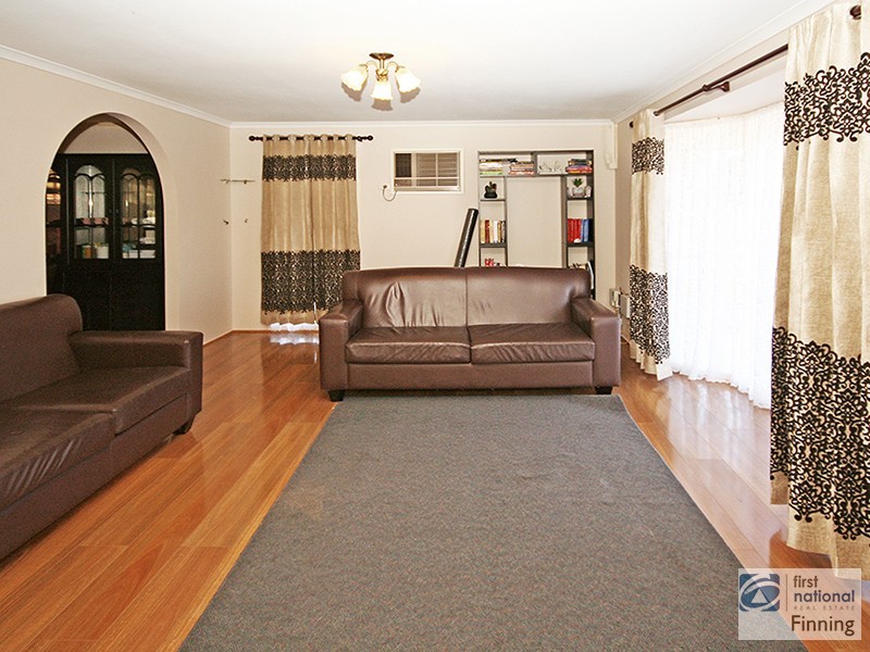 20 Strafford Avenue, Cranbourne VIC 3977