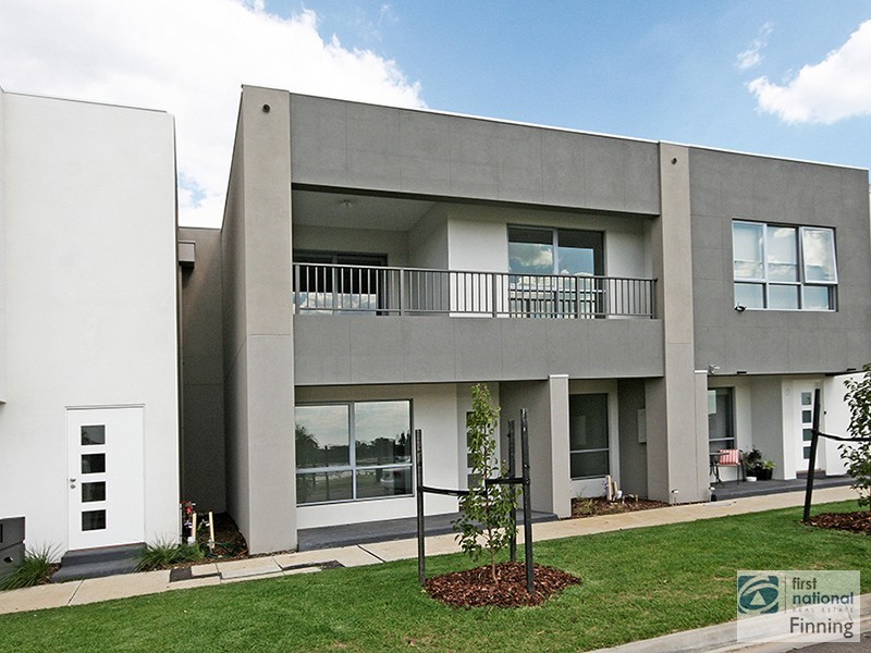 6 Laidlaw Lane, Cranbourne VIC 3977