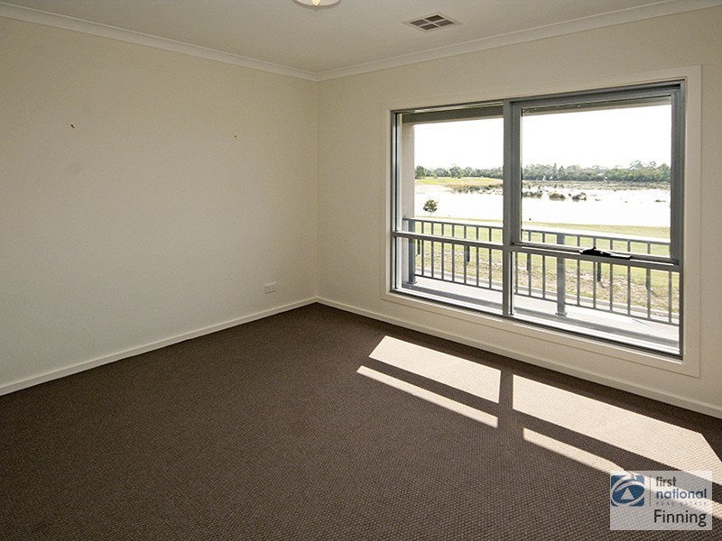 6 Laidlaw Lane, Cranbourne VIC 3977