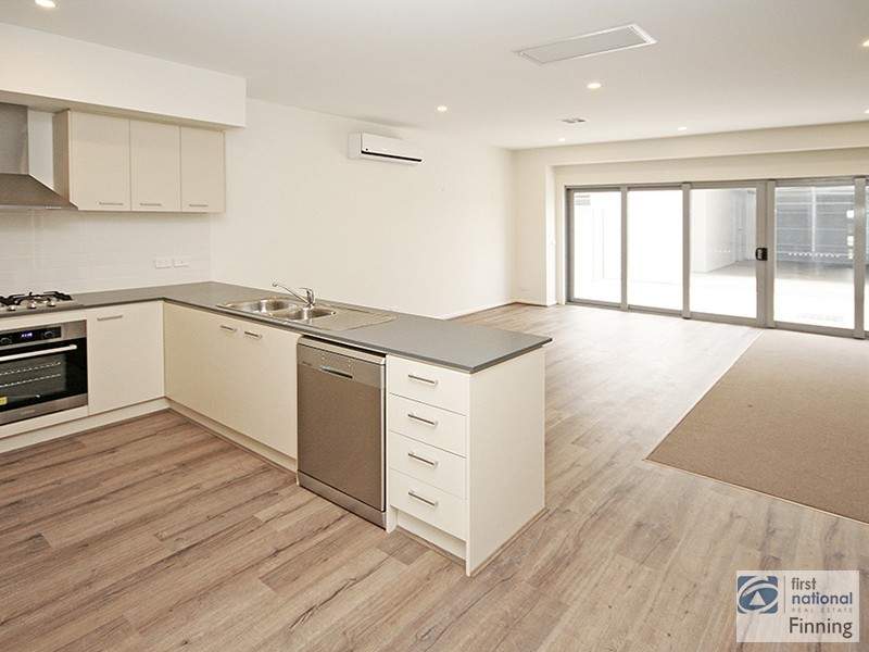 6 Laidlaw Lane, Cranbourne VIC 3977