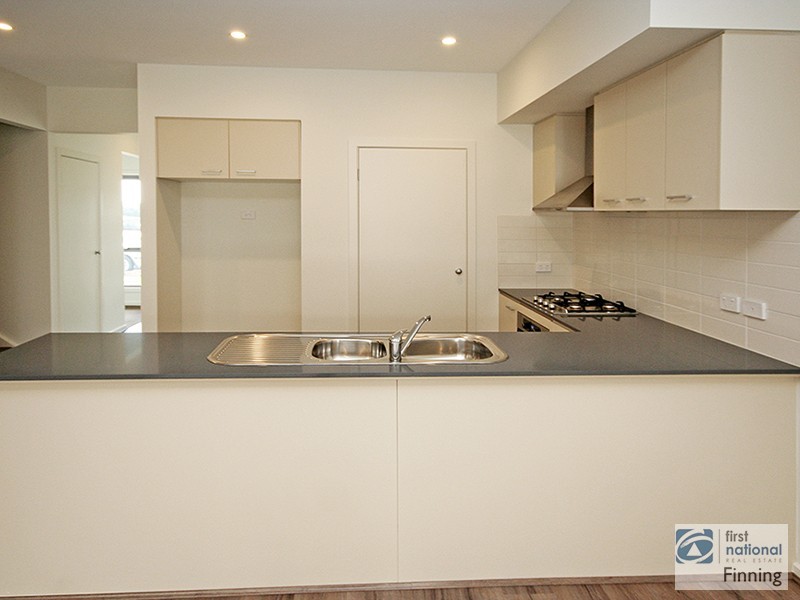 6 Laidlaw Lane, Cranbourne VIC 3977