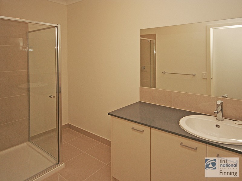 6 Laidlaw Lane, Cranbourne VIC 3977