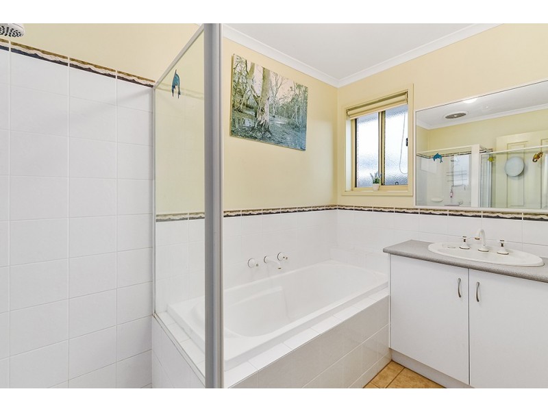 20 Merribah Way, Cranbourne West VIC 3977