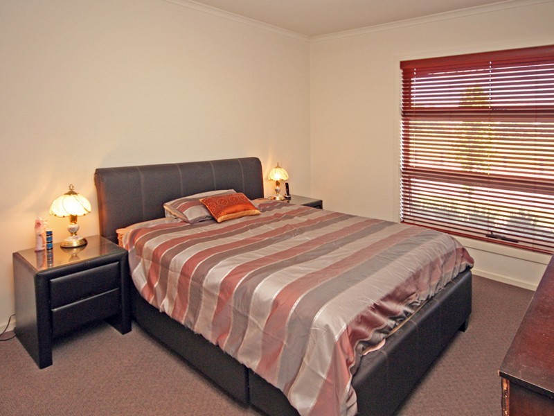 48 Aleppo Place, Cranbourne VIC 3977