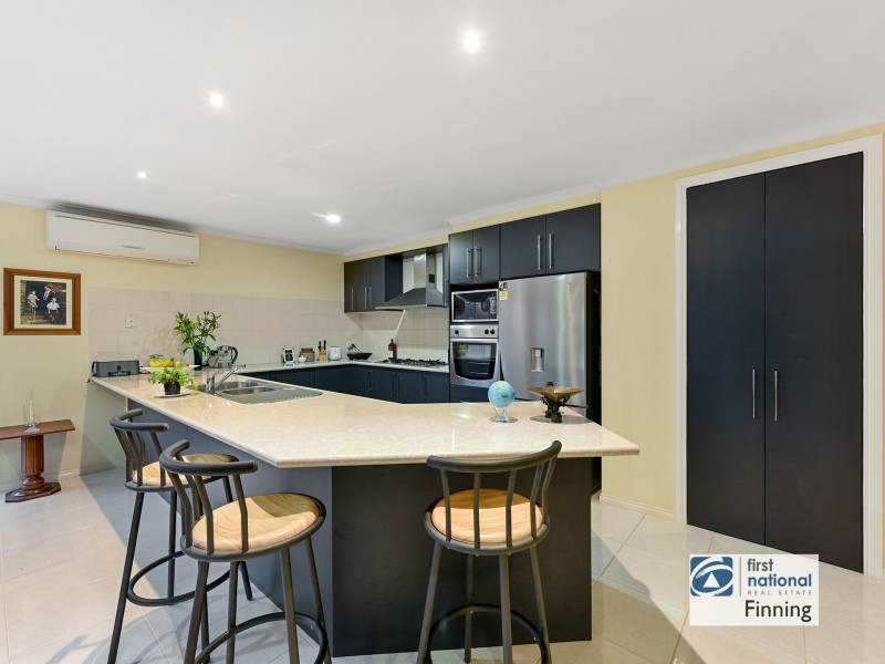 10 Hopegood Place, Lynbrook VIC 3975