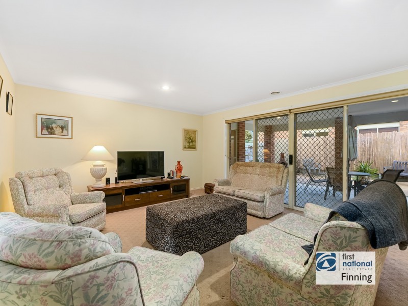 10 Hopegood Place, Lynbrook VIC 3975